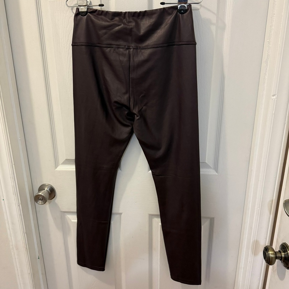 7 For All Mankind Faux Leather Leggings Pants Burgundy Mid Rise Women's Size M - Picture 4 of 9